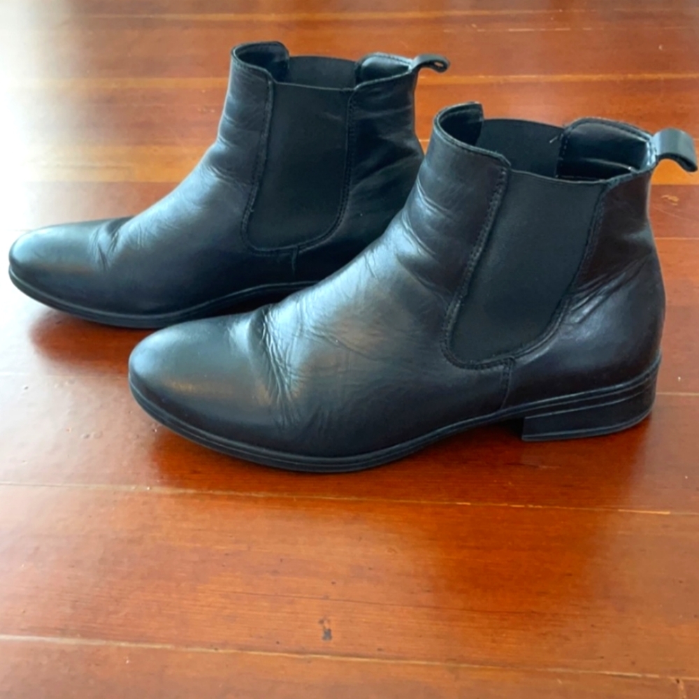 Aldo Chelsea boots sz 7.5